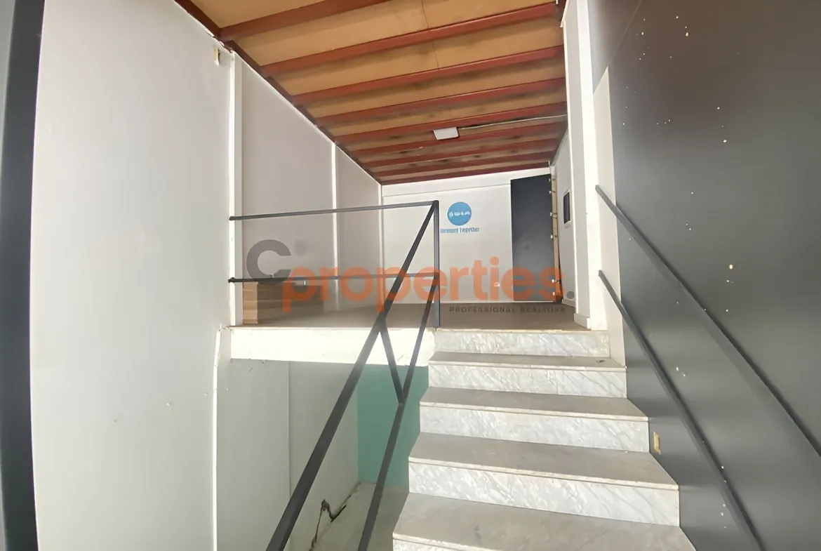Office for Sale in Zalqa