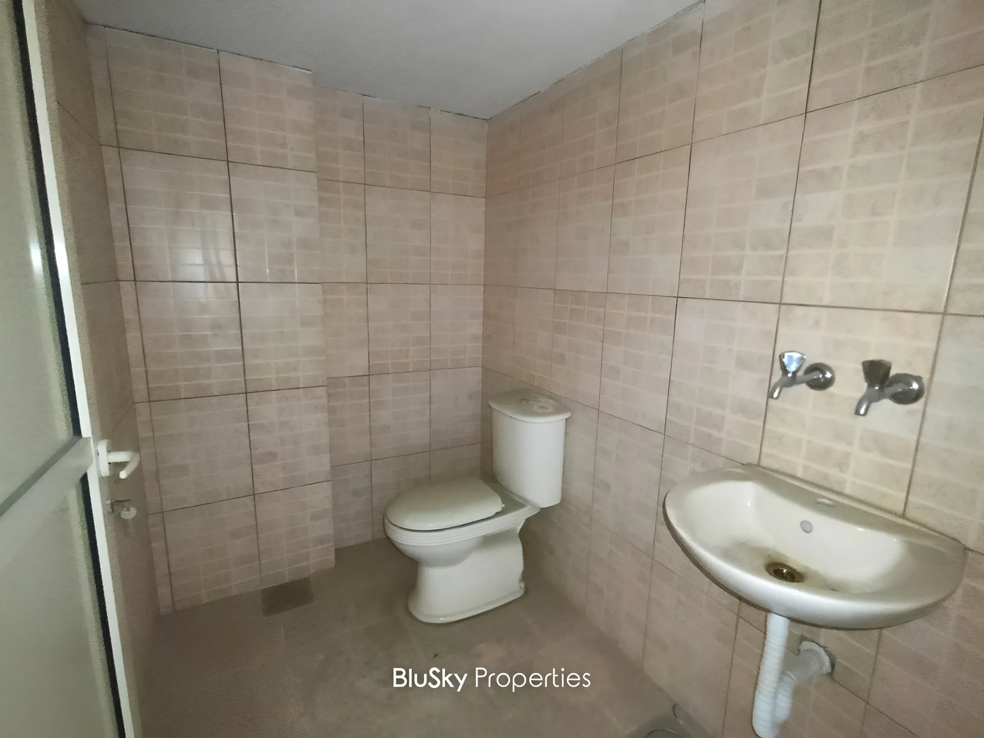 Warehouse for rent in Halat, lebanon