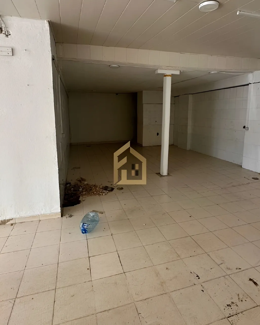 Shop for rent in Dbayeh, Lebanon