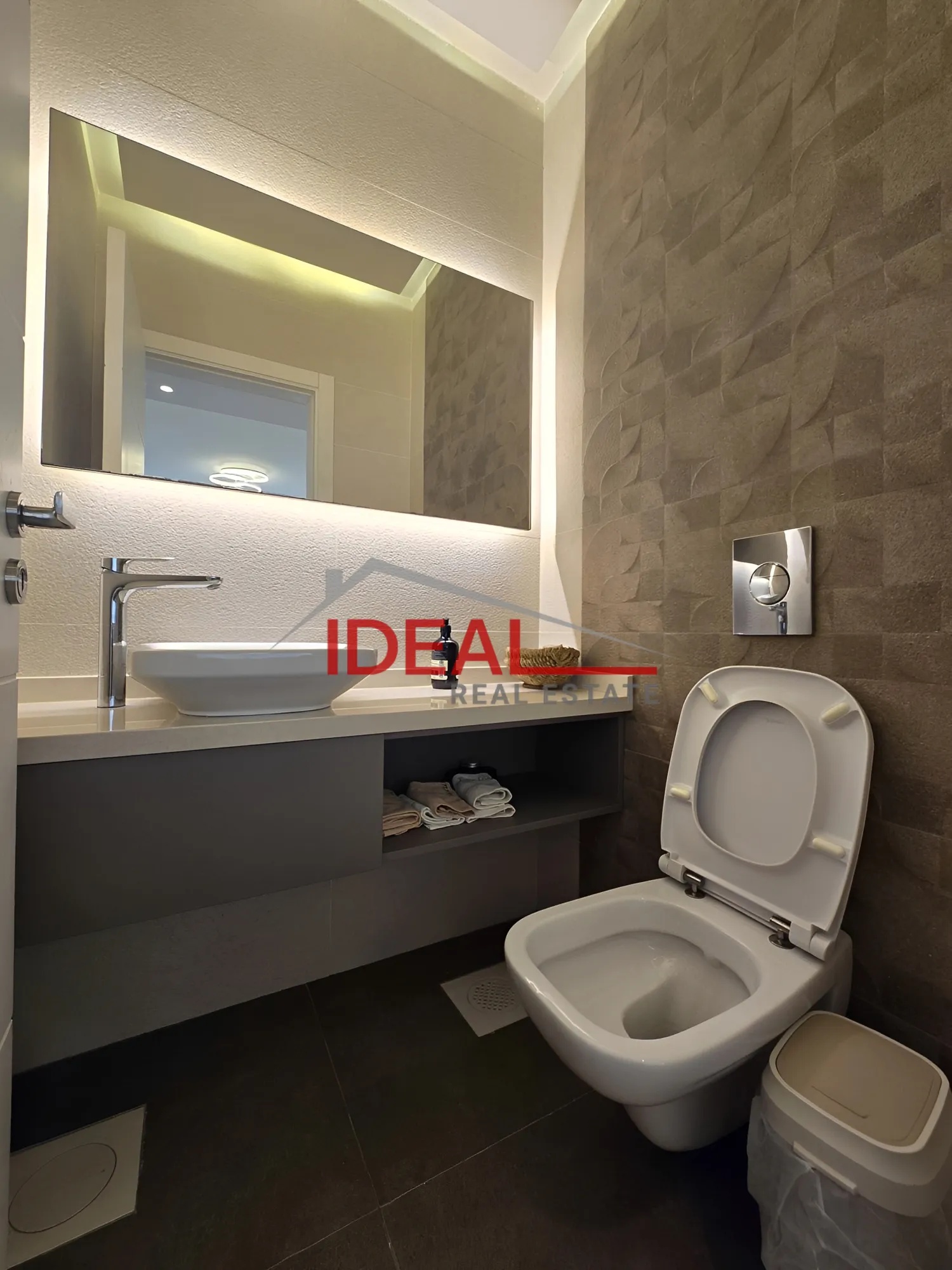 Apartment for Sale in Ain el remmeneh