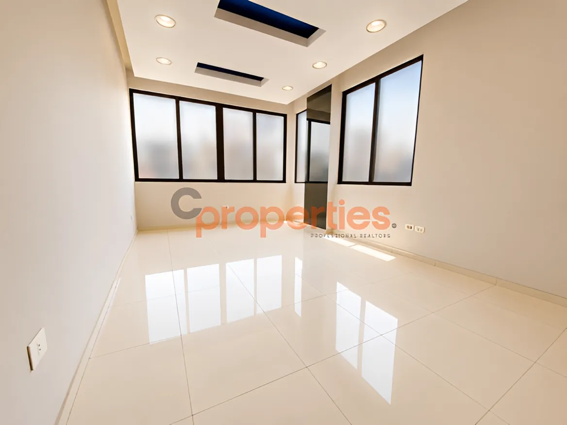 Office for Rent in Zalqa