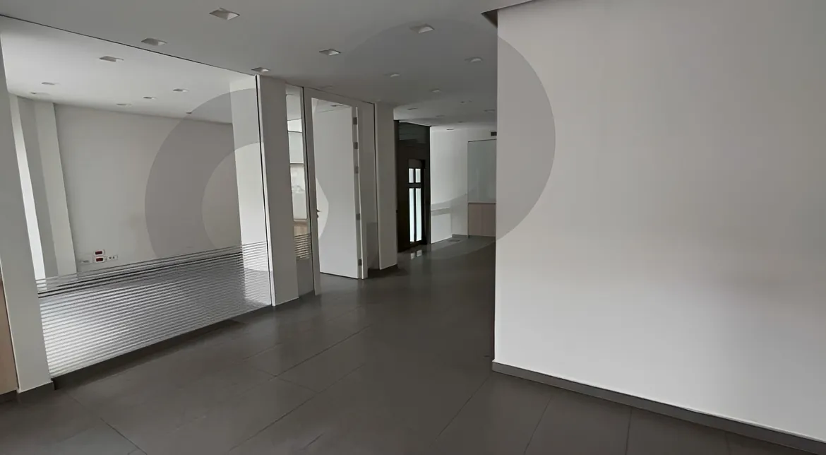 Shop for sale in Achrafieh