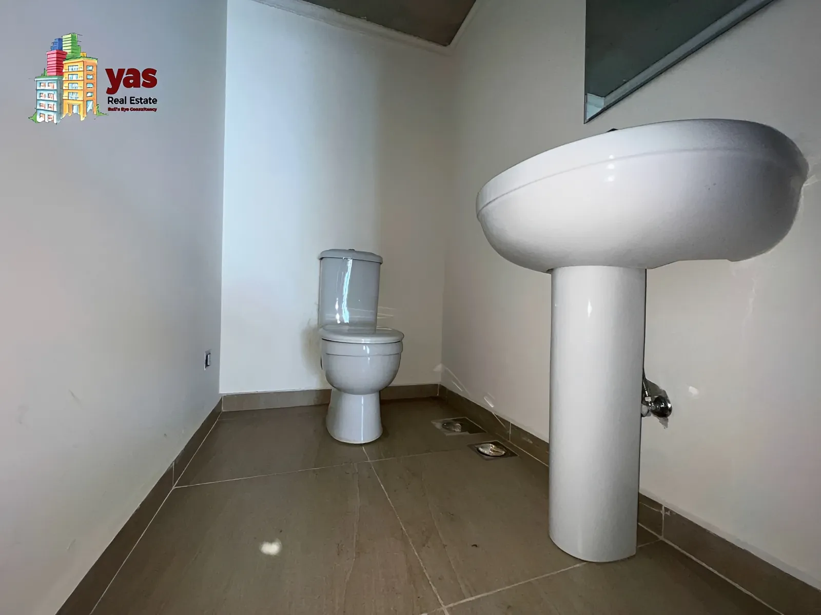 Shop for Rent in Kfar Hbab