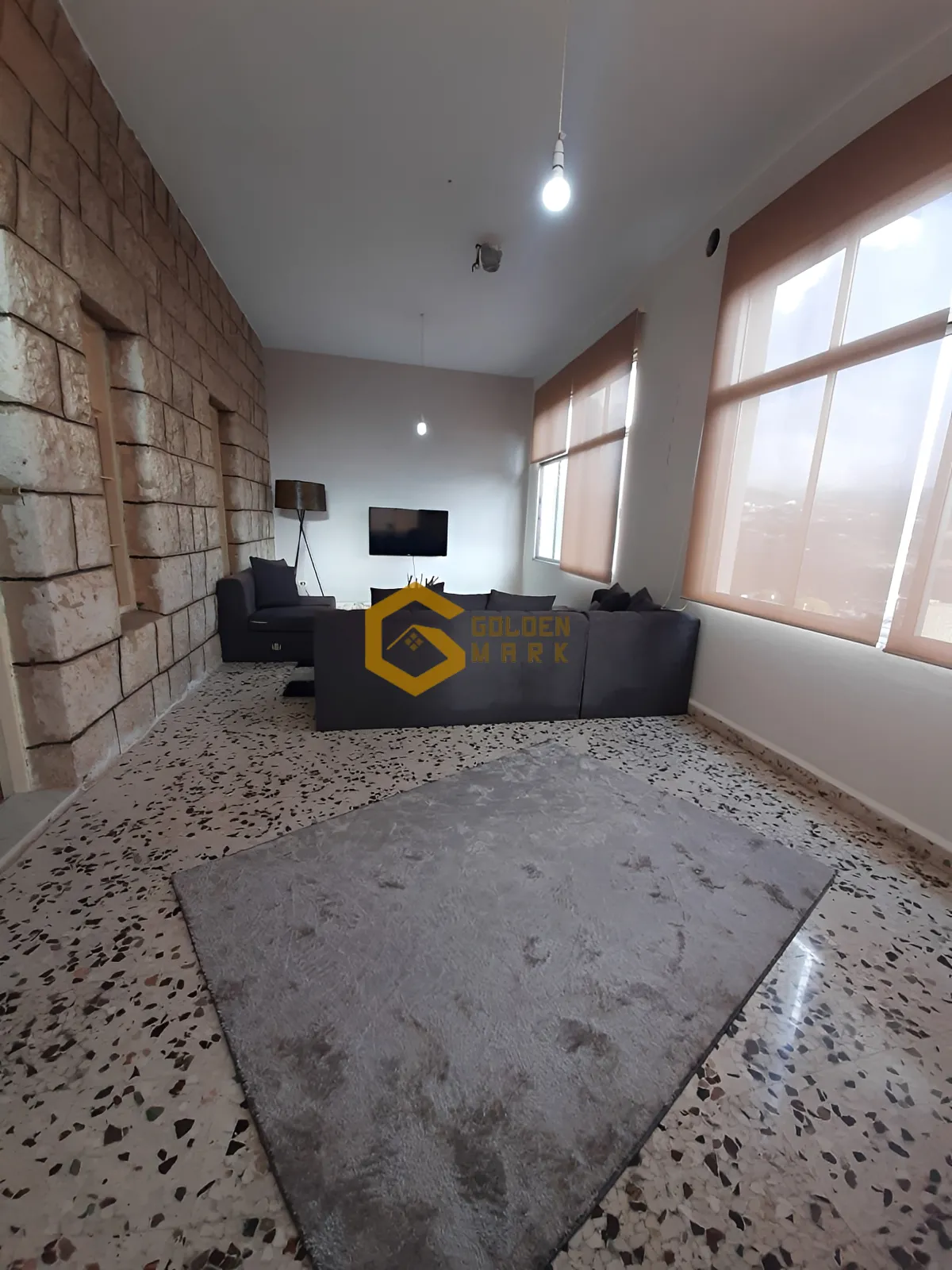 Villa for Sale in Kfardebian