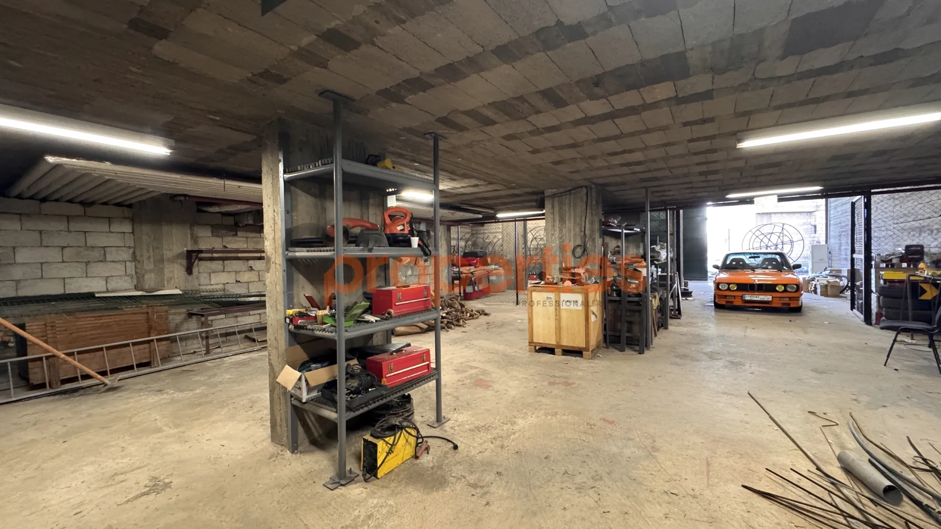 Warehouse for Rent in Aaoukar