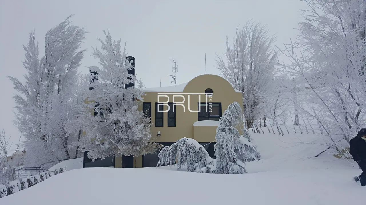 Villa for Sale in Faqra