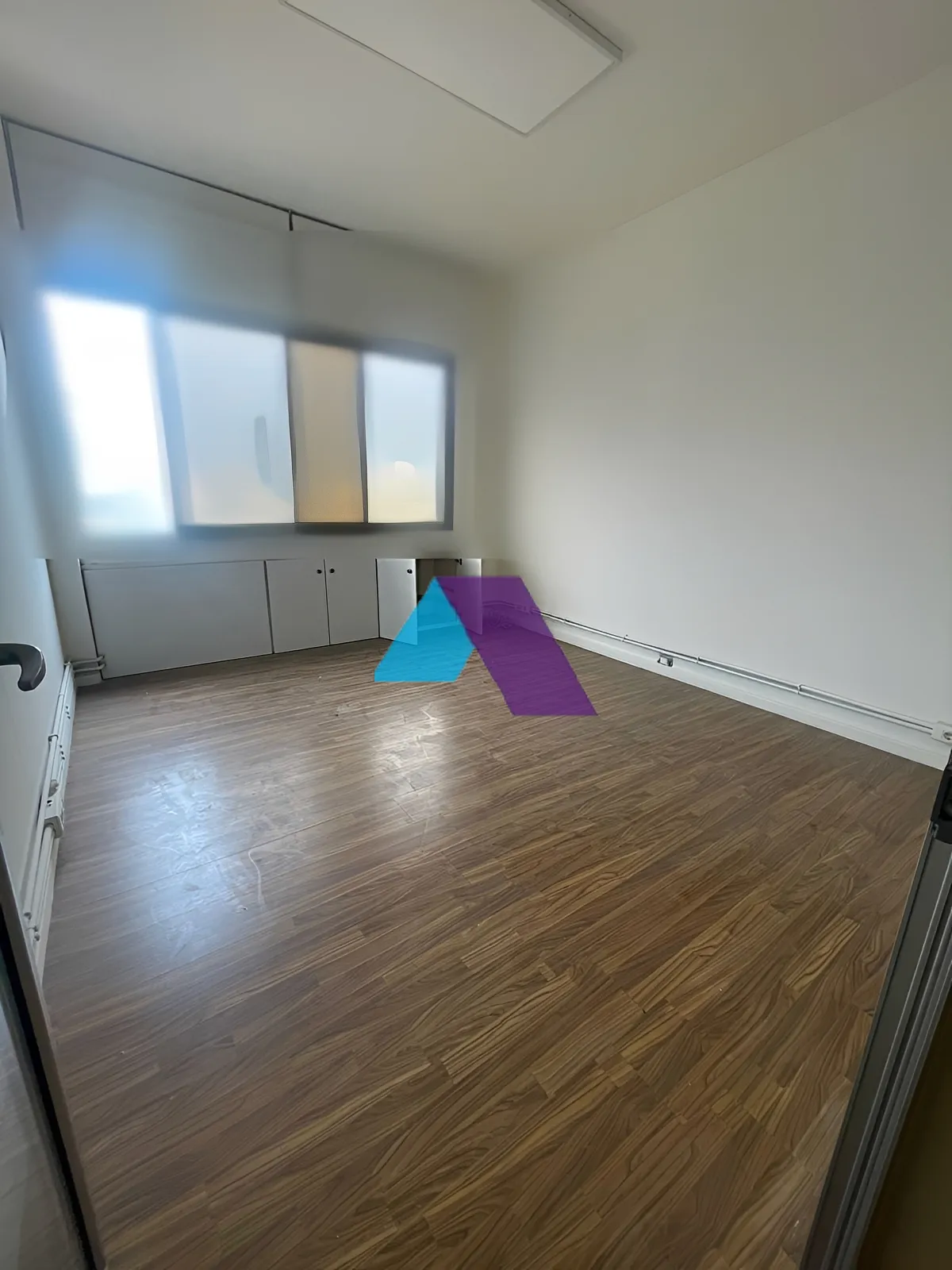 Office for Sale in Sin El Fil