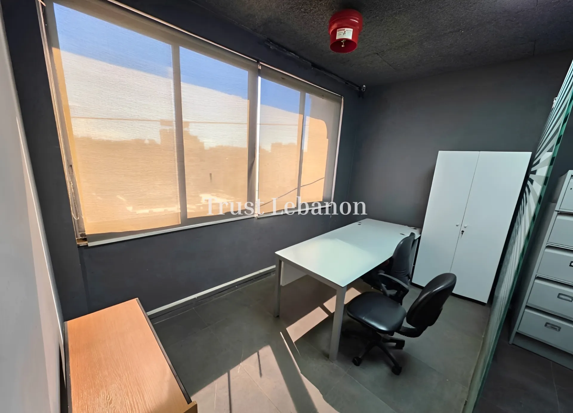 Office for sale in Forn El Chebbak
