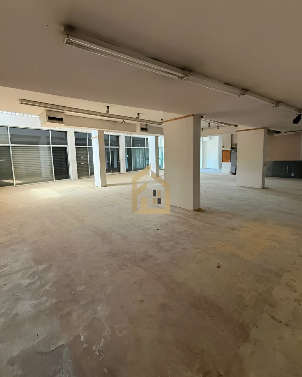 Shop for rent in Broummana, Lebanon