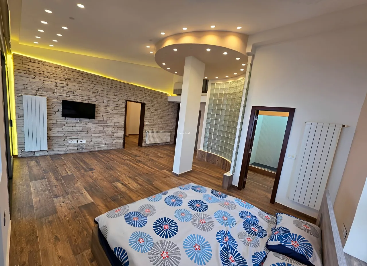 Triplex for rent in Faqra