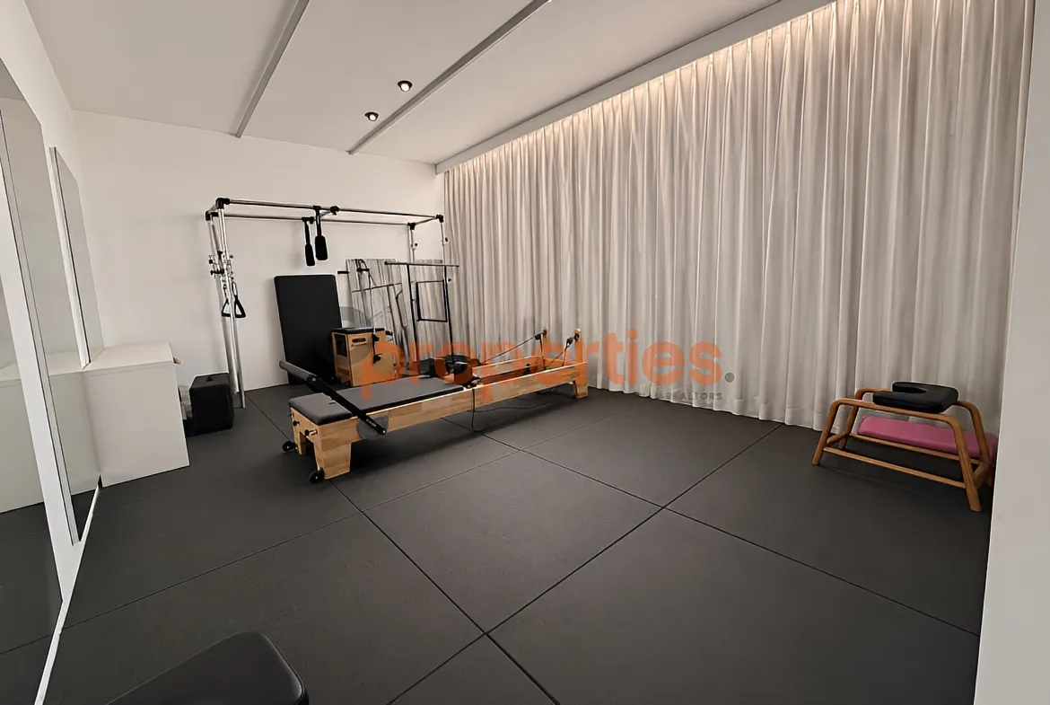 Office for Rent in Naqqache
