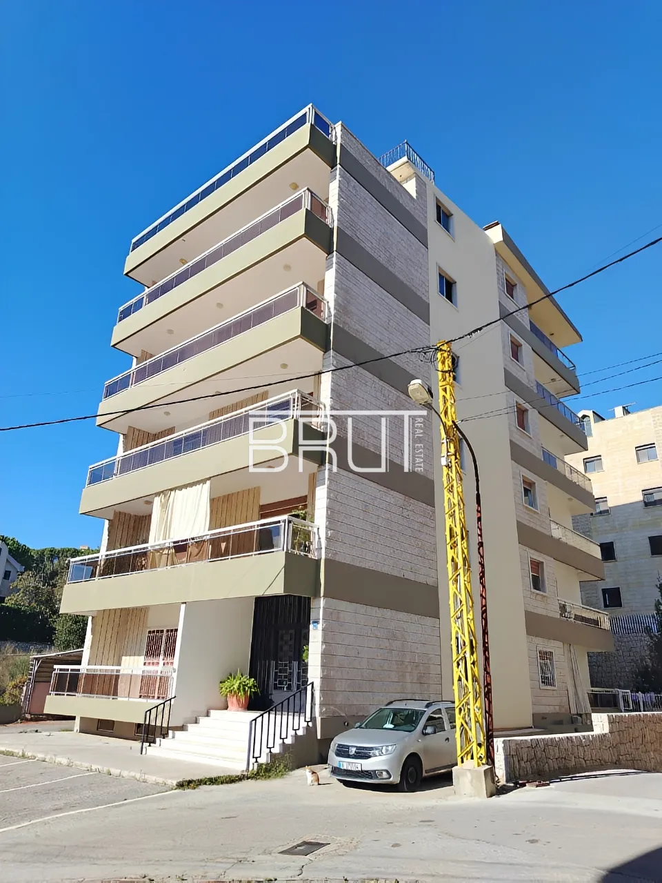 Apartment for Rent in Ajaltoun