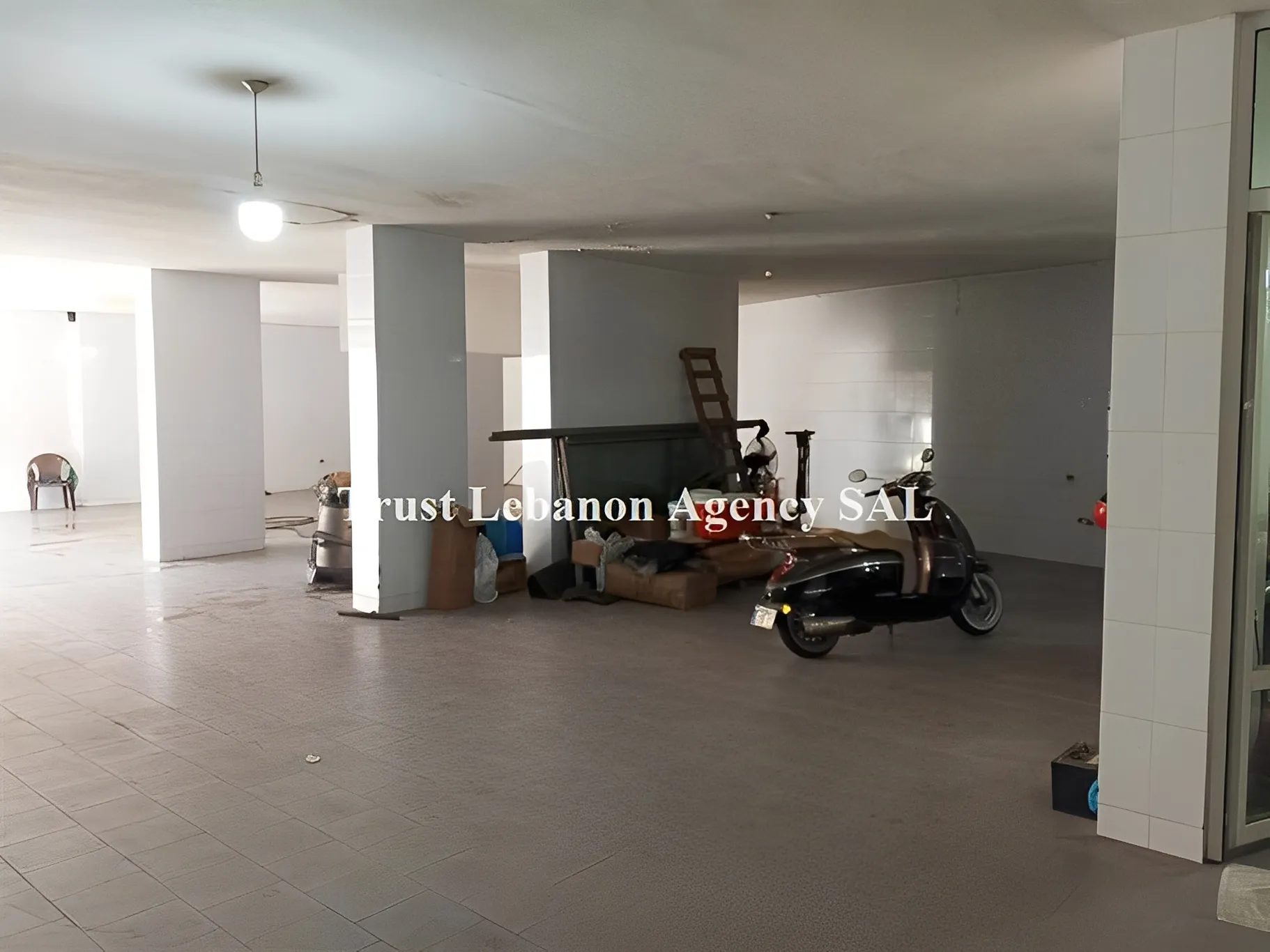 Commercial Property For Rent in Metn, Dekweneh