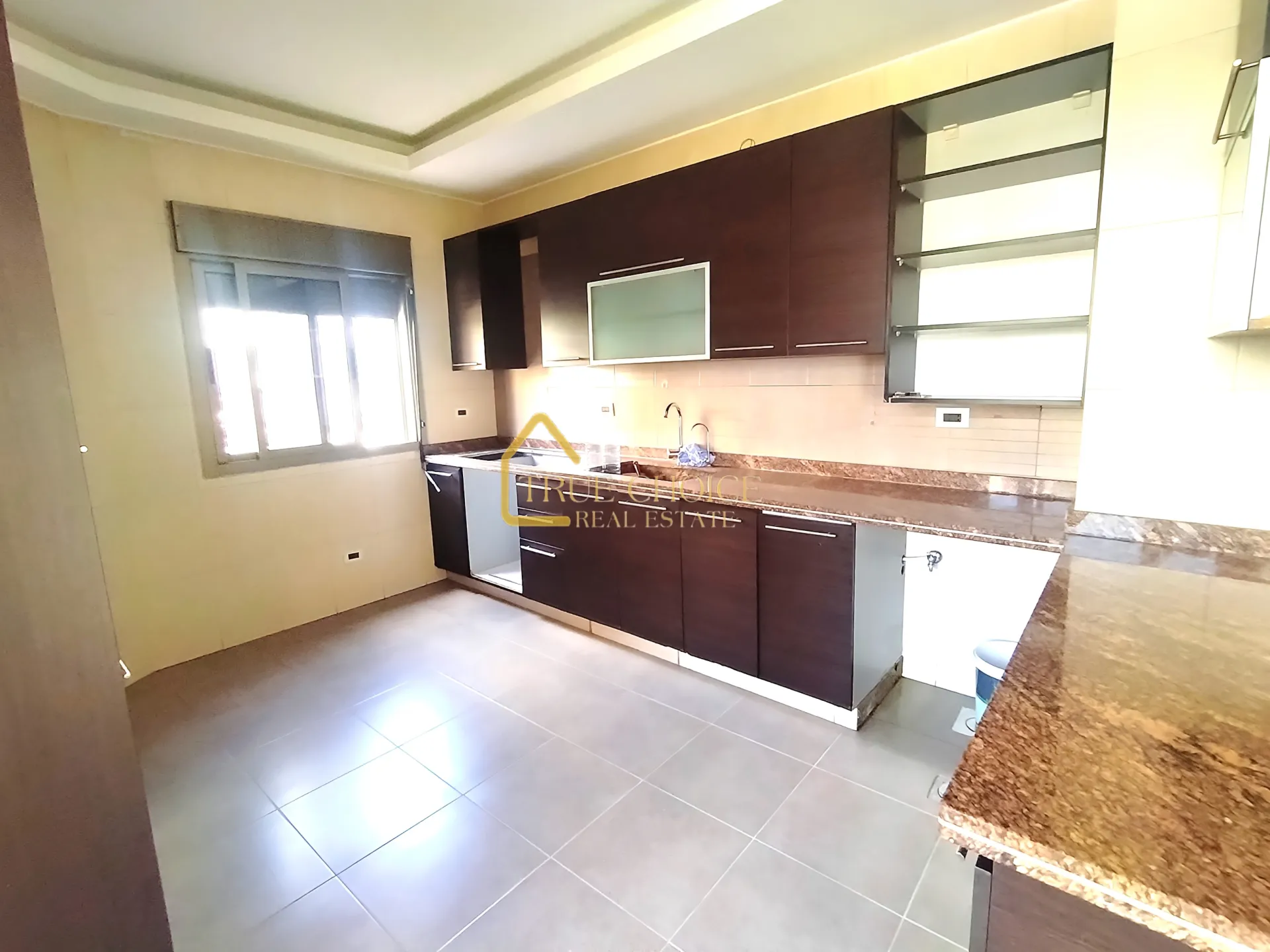 Apartment for rent in Dawhet aramoun, lebanon