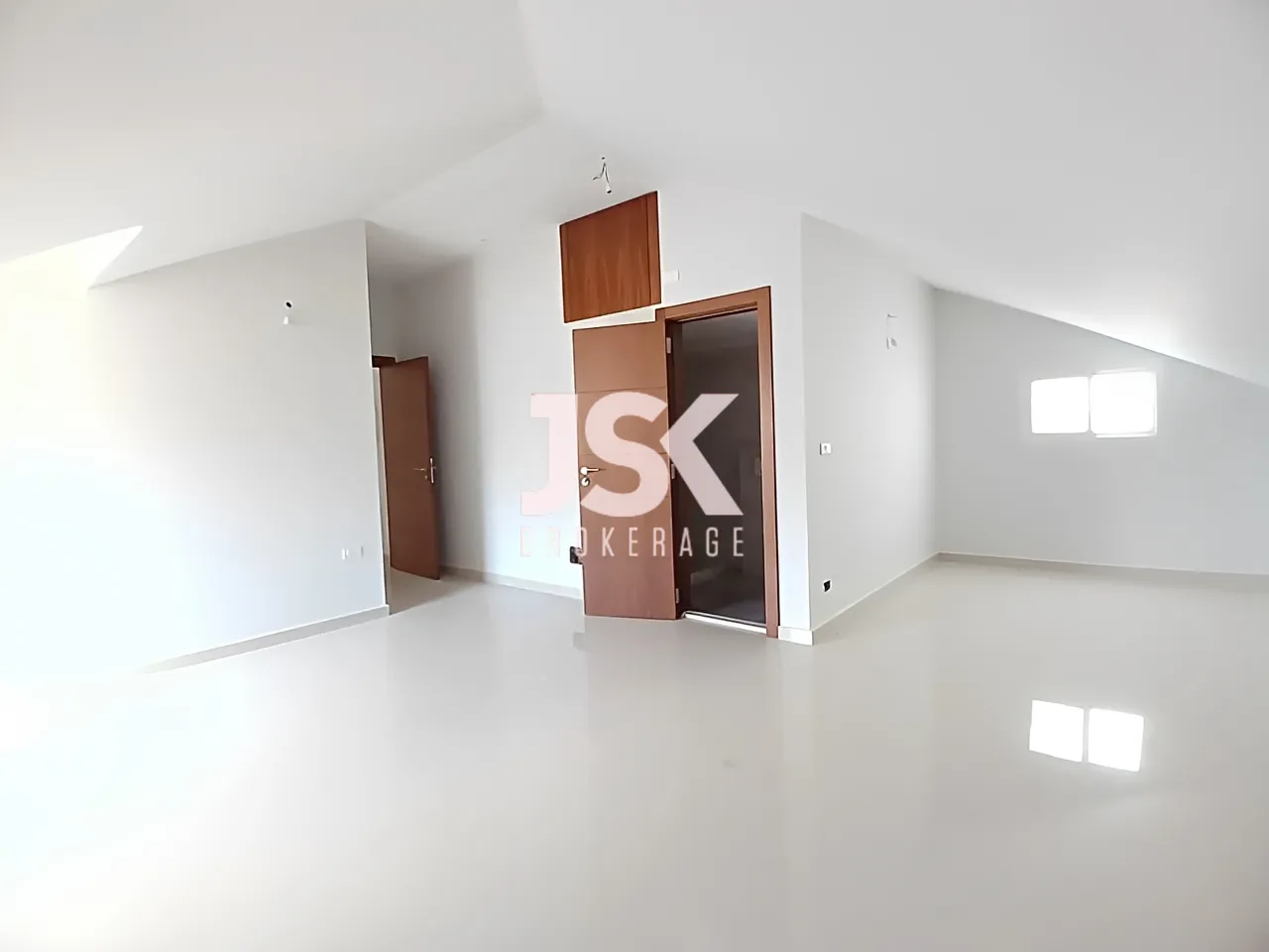 Duplex for sale in Mazraat Yachoua, Lebanon - 4 bed, 5 bath