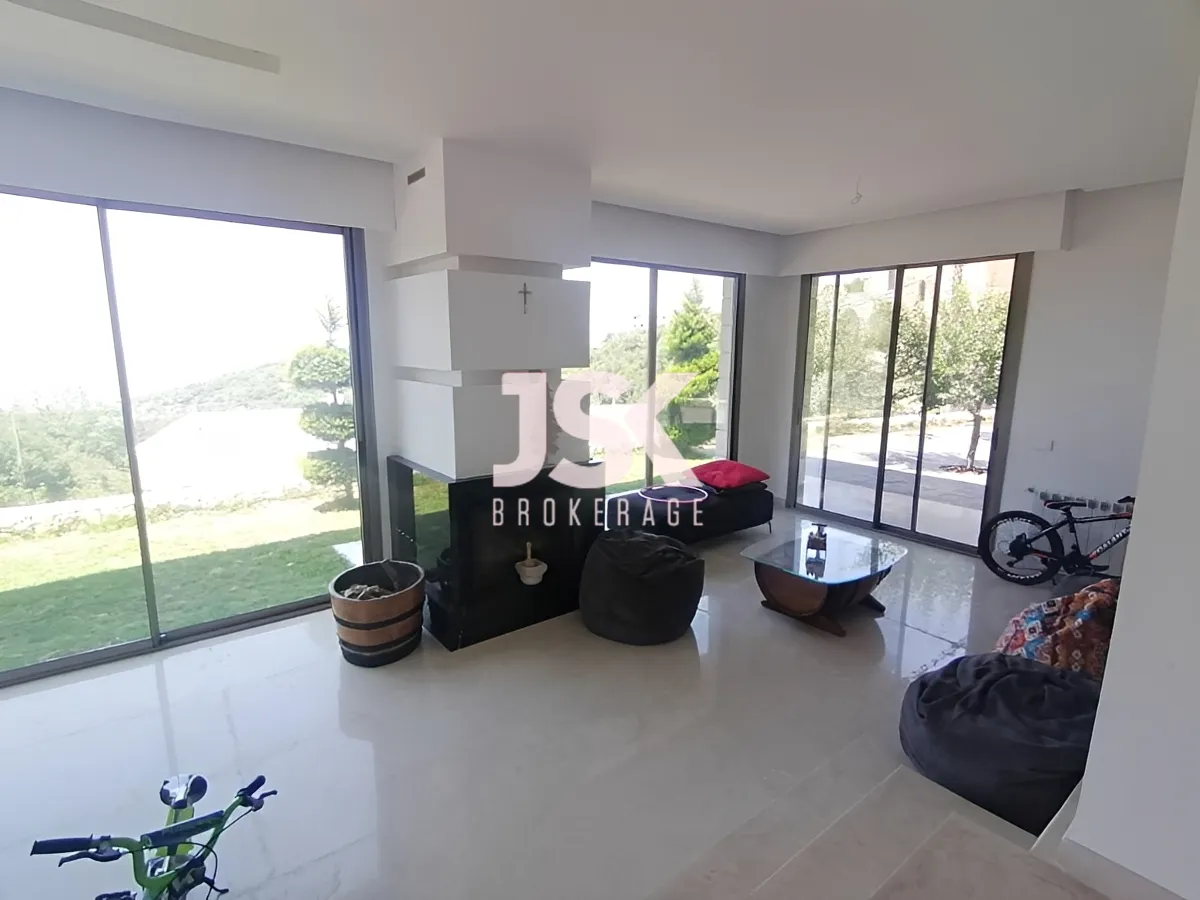 Villa for Sale in Annaya , Lebanon