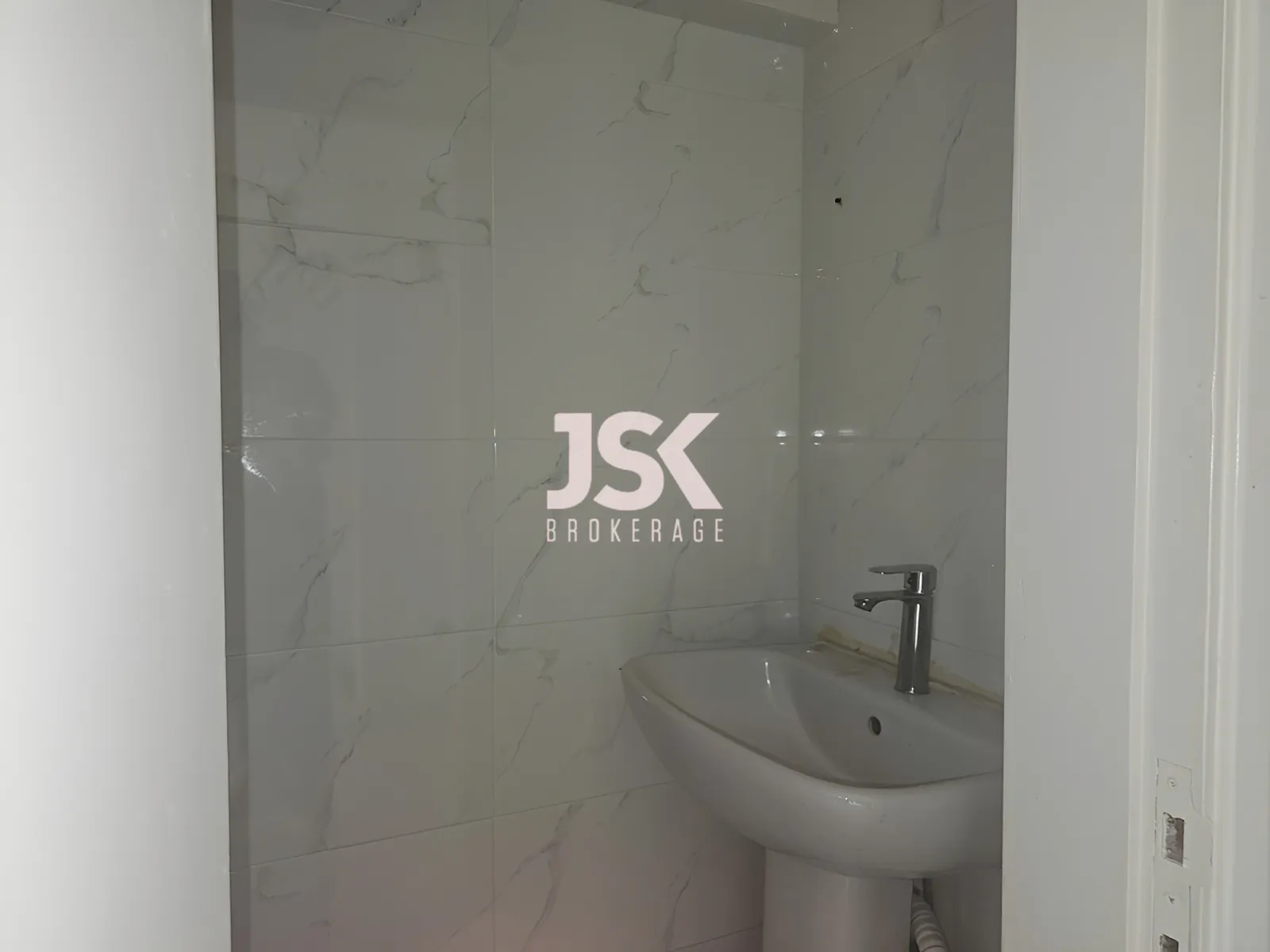 Shop for Rent in Sin El Fil
