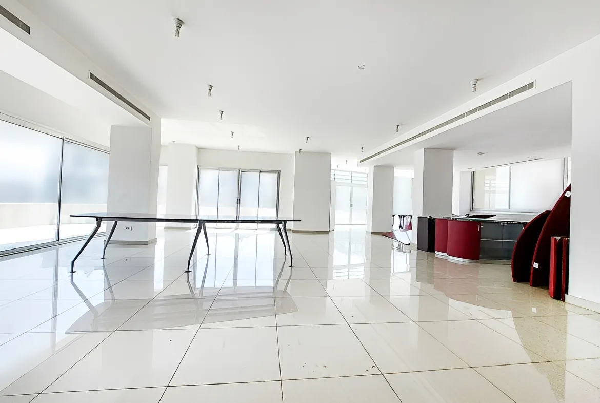Office for Sale in Horch Tabet