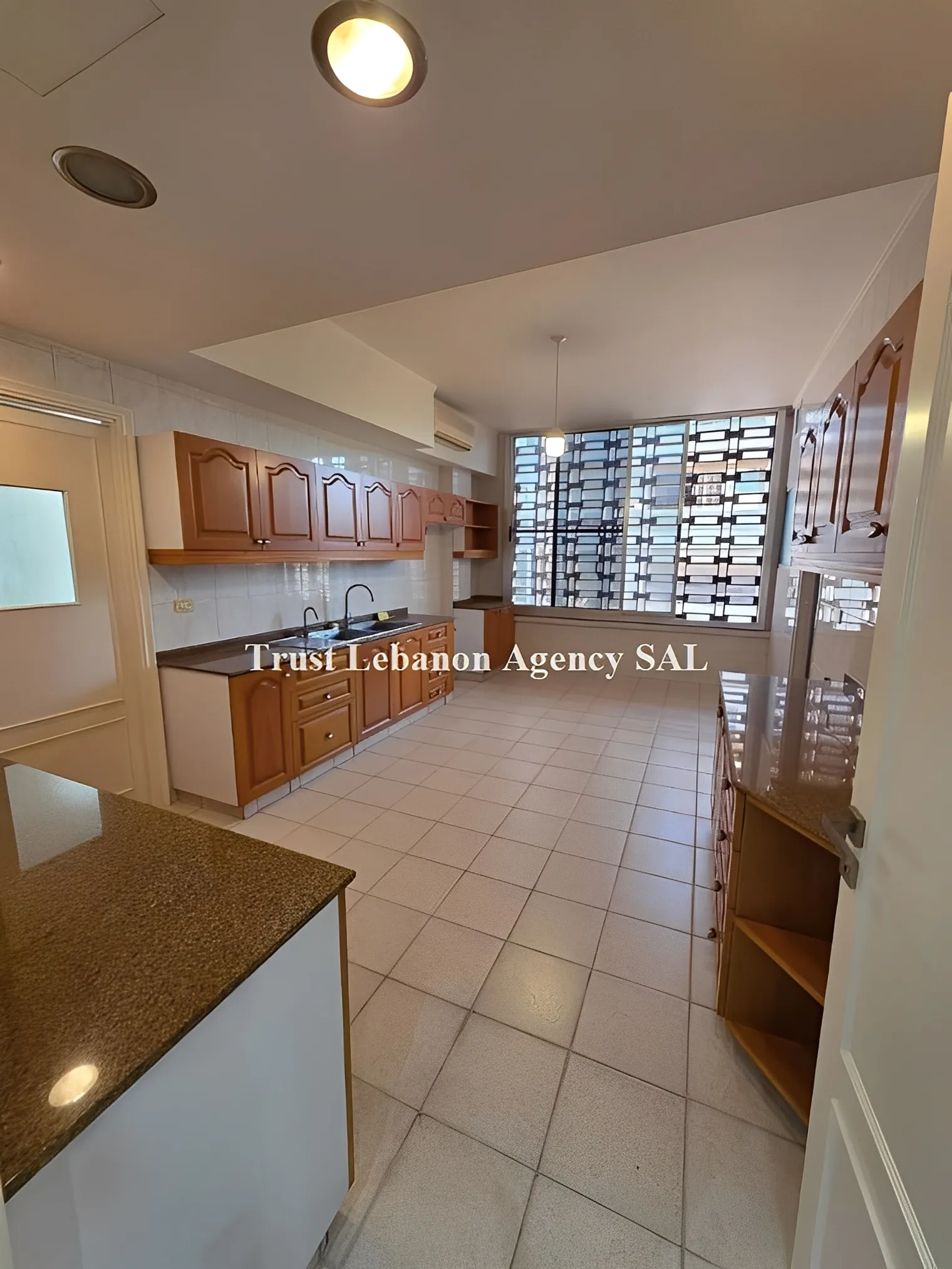 Apartment for Sale in Brazilia, Baabda - 3 bed, 4 bath
