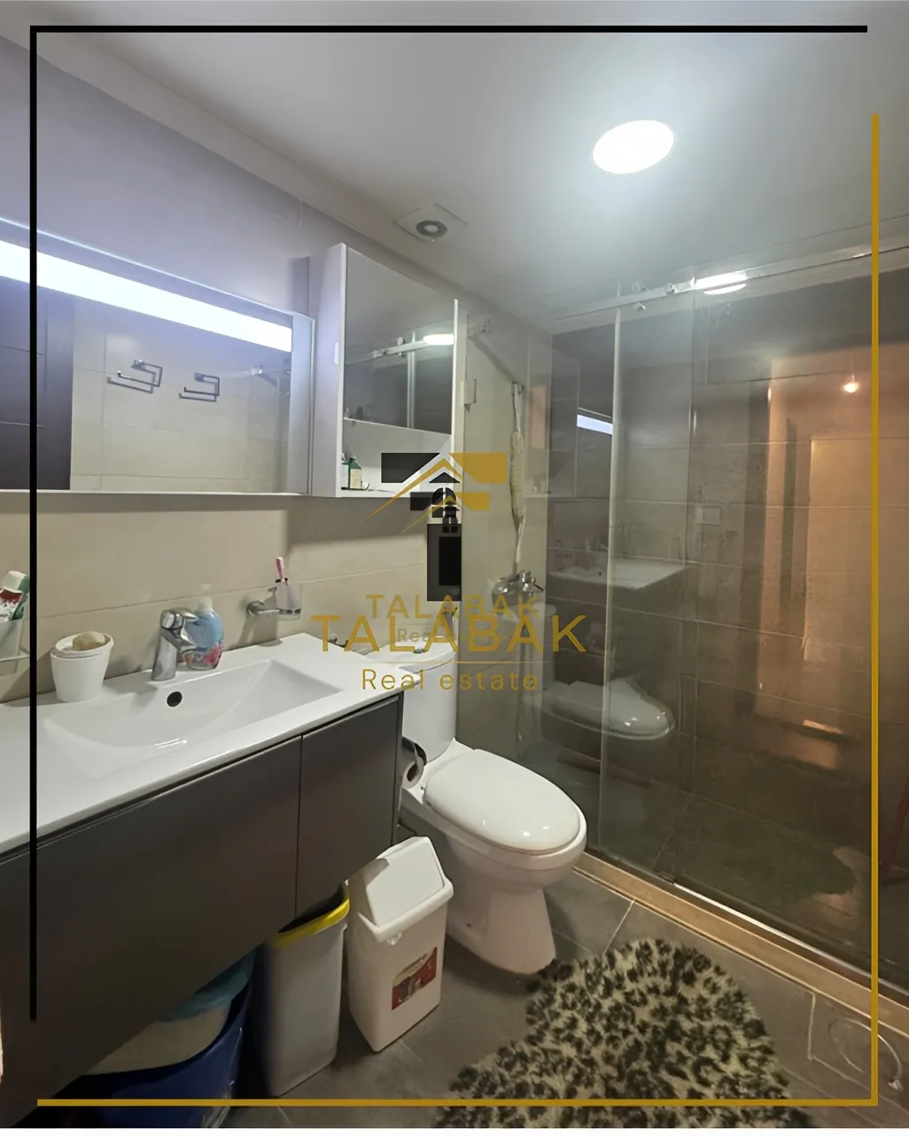 Apartment for sale in Blat
