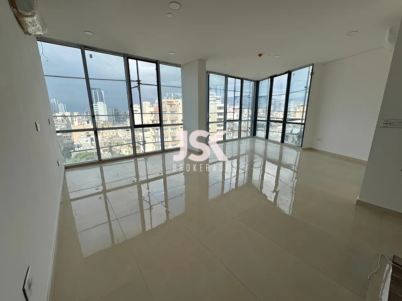 Office for Rent in Adliyeh