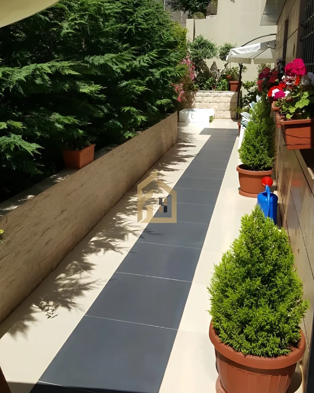 Apartment for rent in Ballouneh, Lebanon - 3 bed, 4 bath