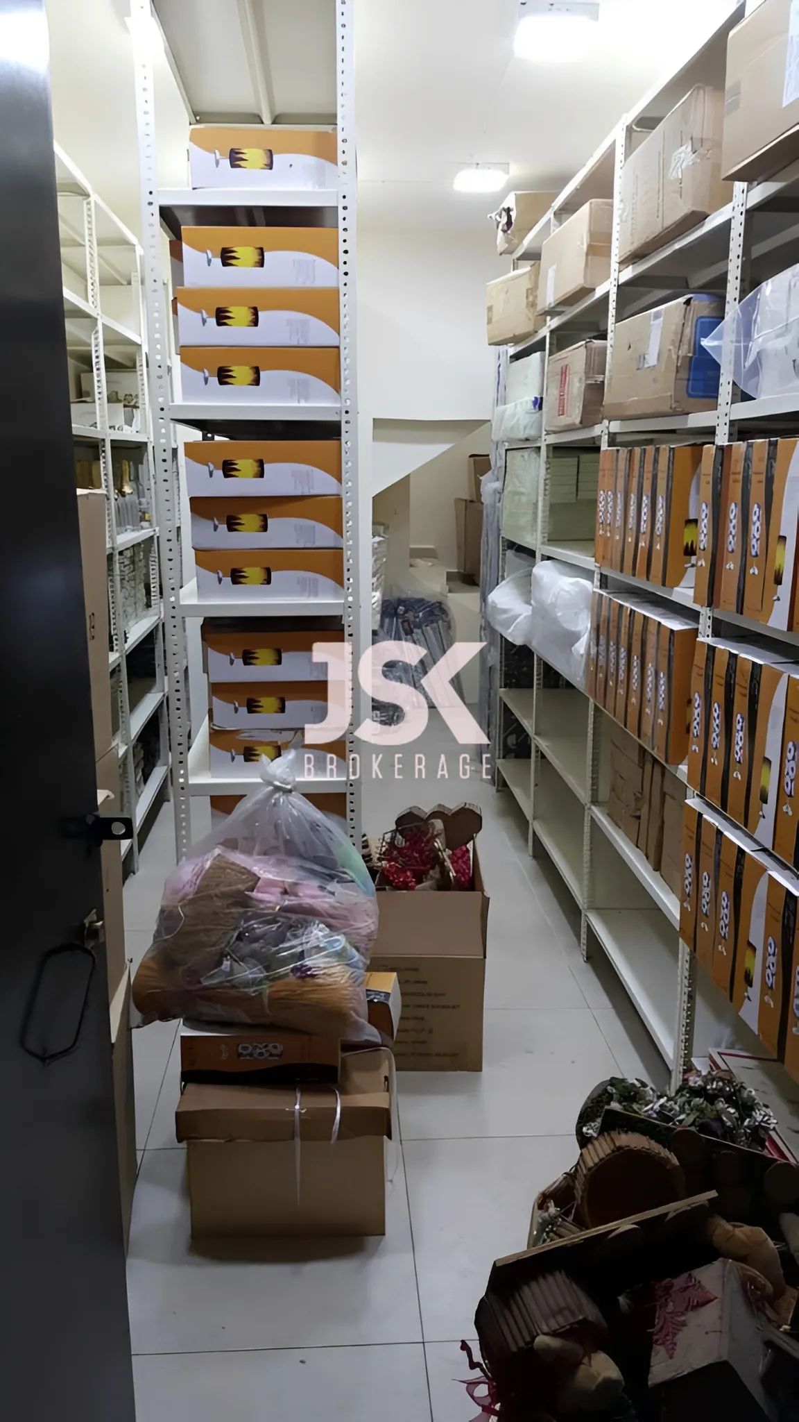 Warehouse for Sale in Mansourieh