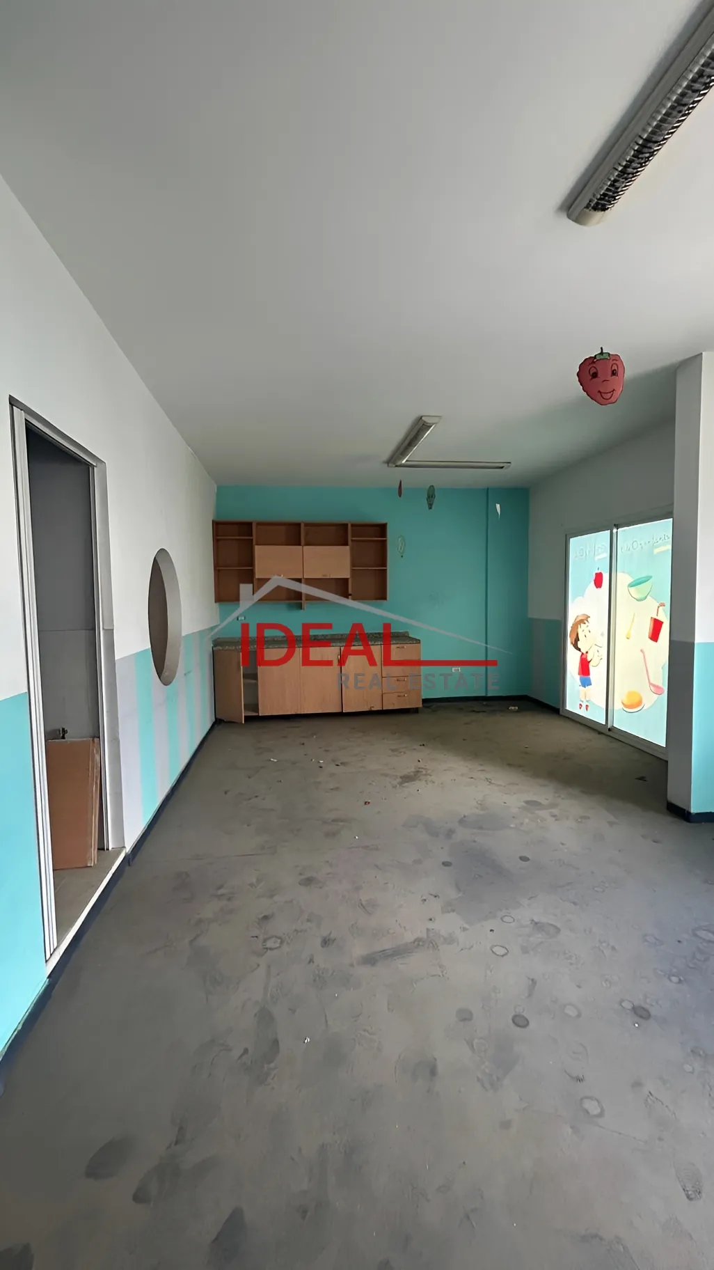 Shop for rent in Zouk Mosbeh, Lebanon