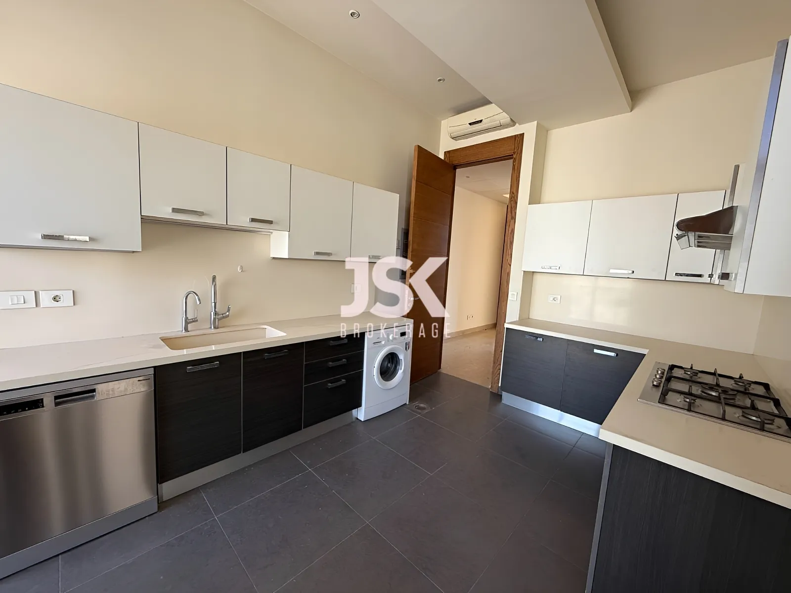 Hotel for Sale in Achrafieh
