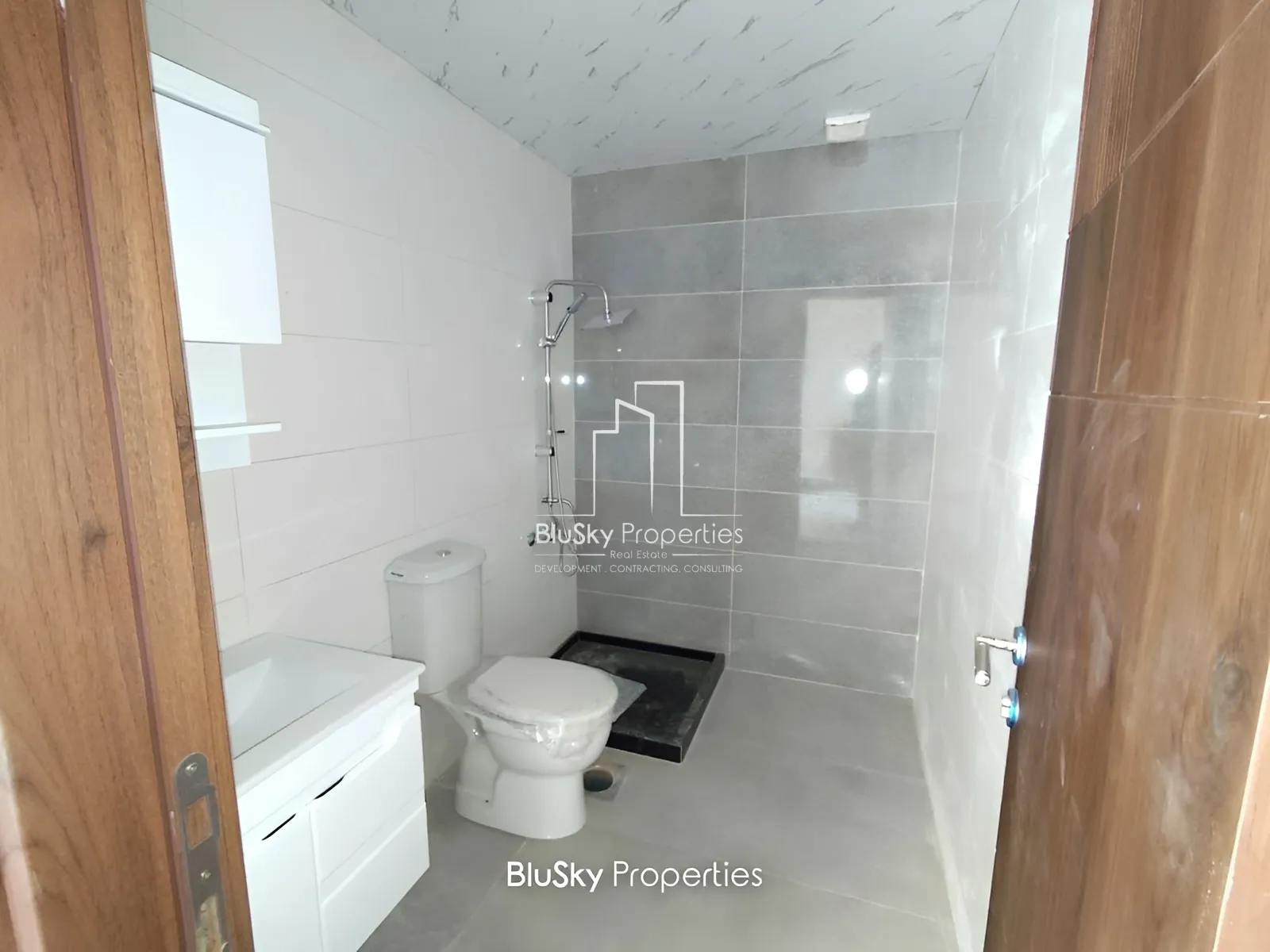 Apartment for Sale in Adonis