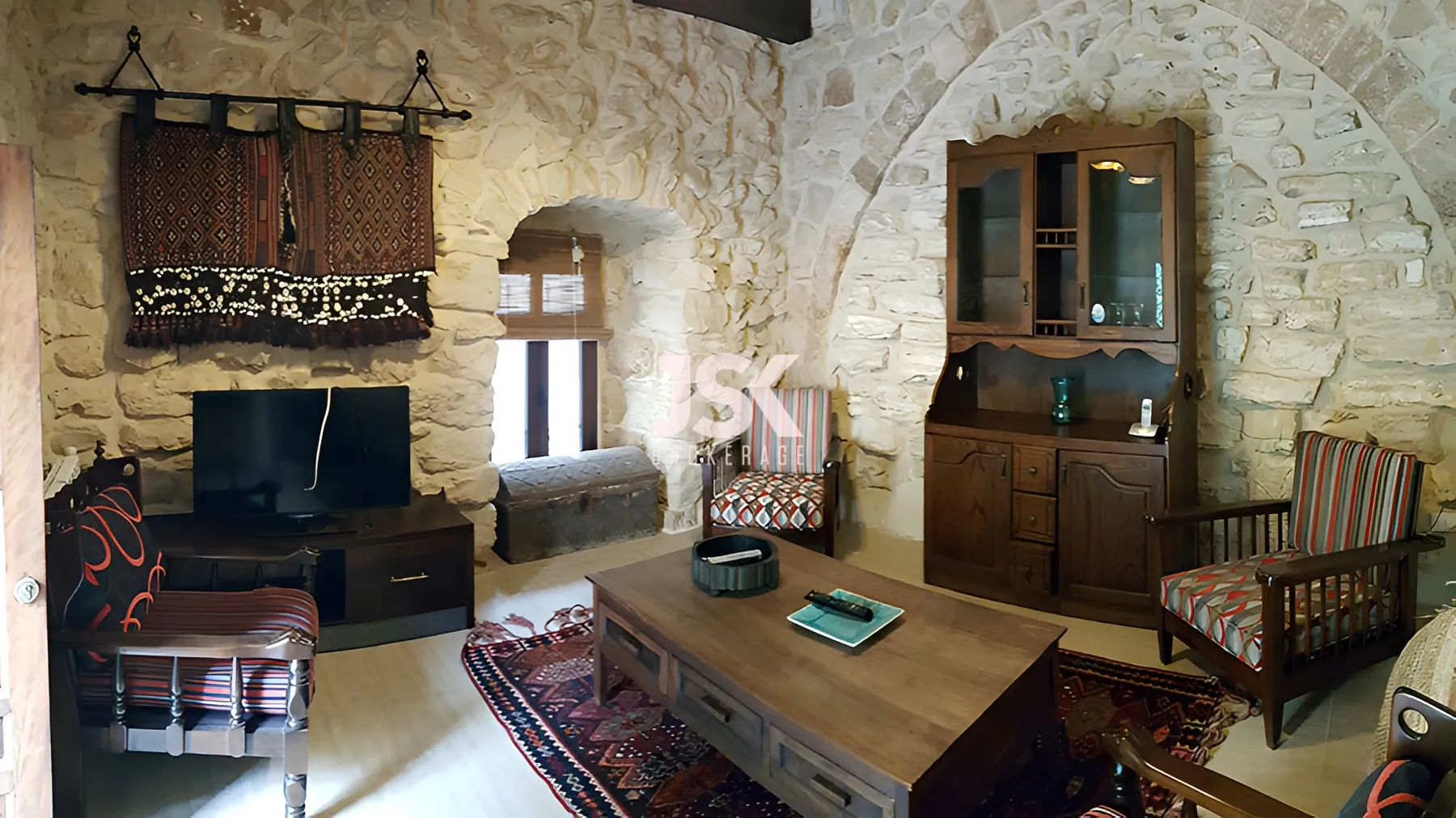 Apartment for Rent in Aamchit