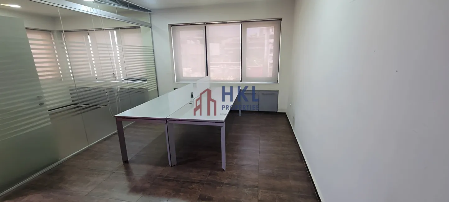 Office for rent in Sin El Fil
