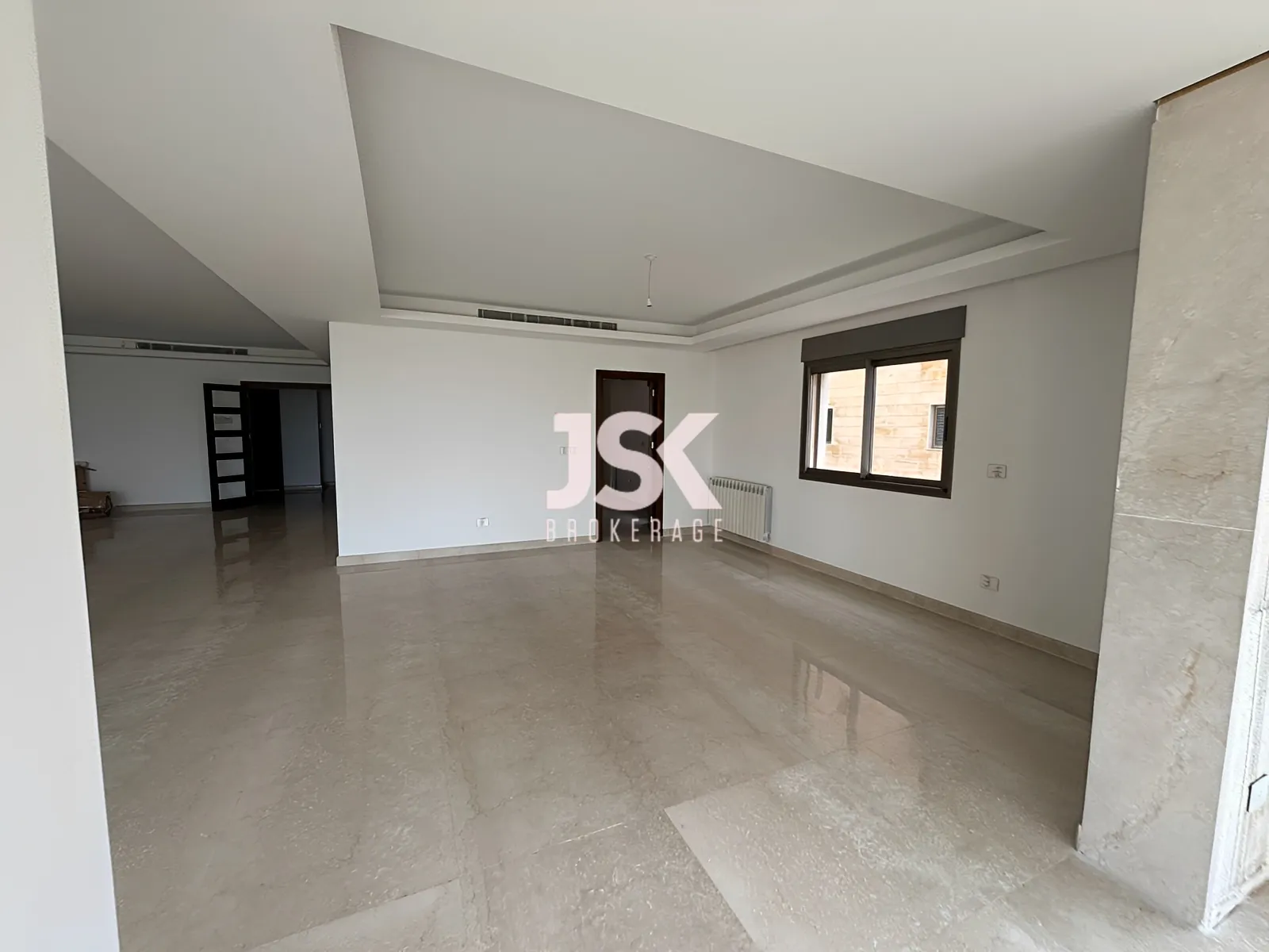 Apartment for Sale in Cornet Chahwan - 4 bath