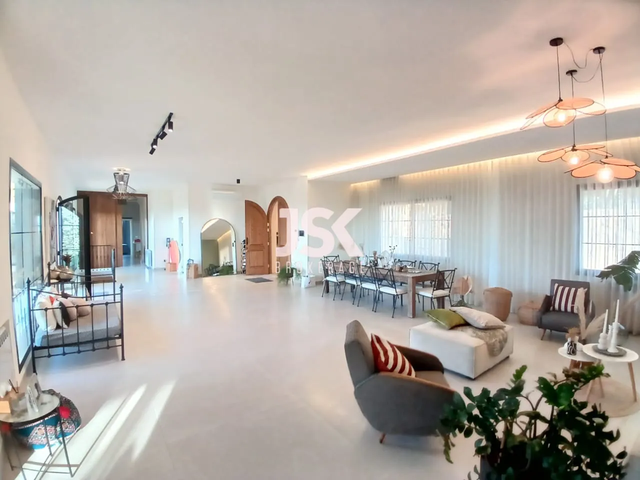 Villa for Sale in Roumieh