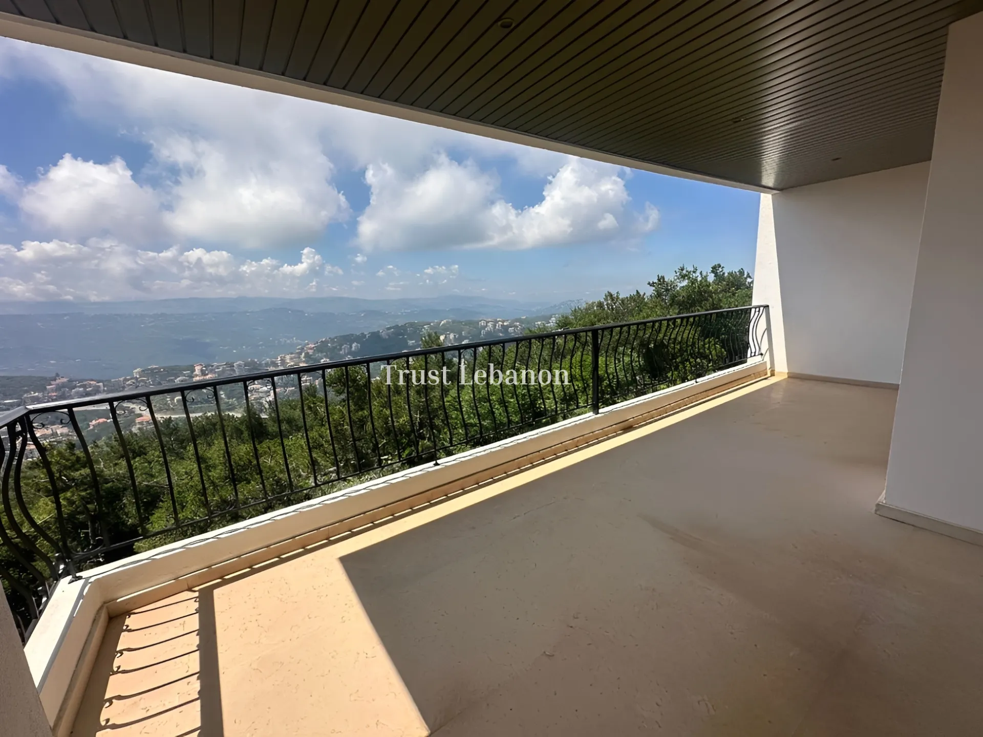 Apartment for sale in Dahr El Souane, Lebanon - 3 bed, 4 bath