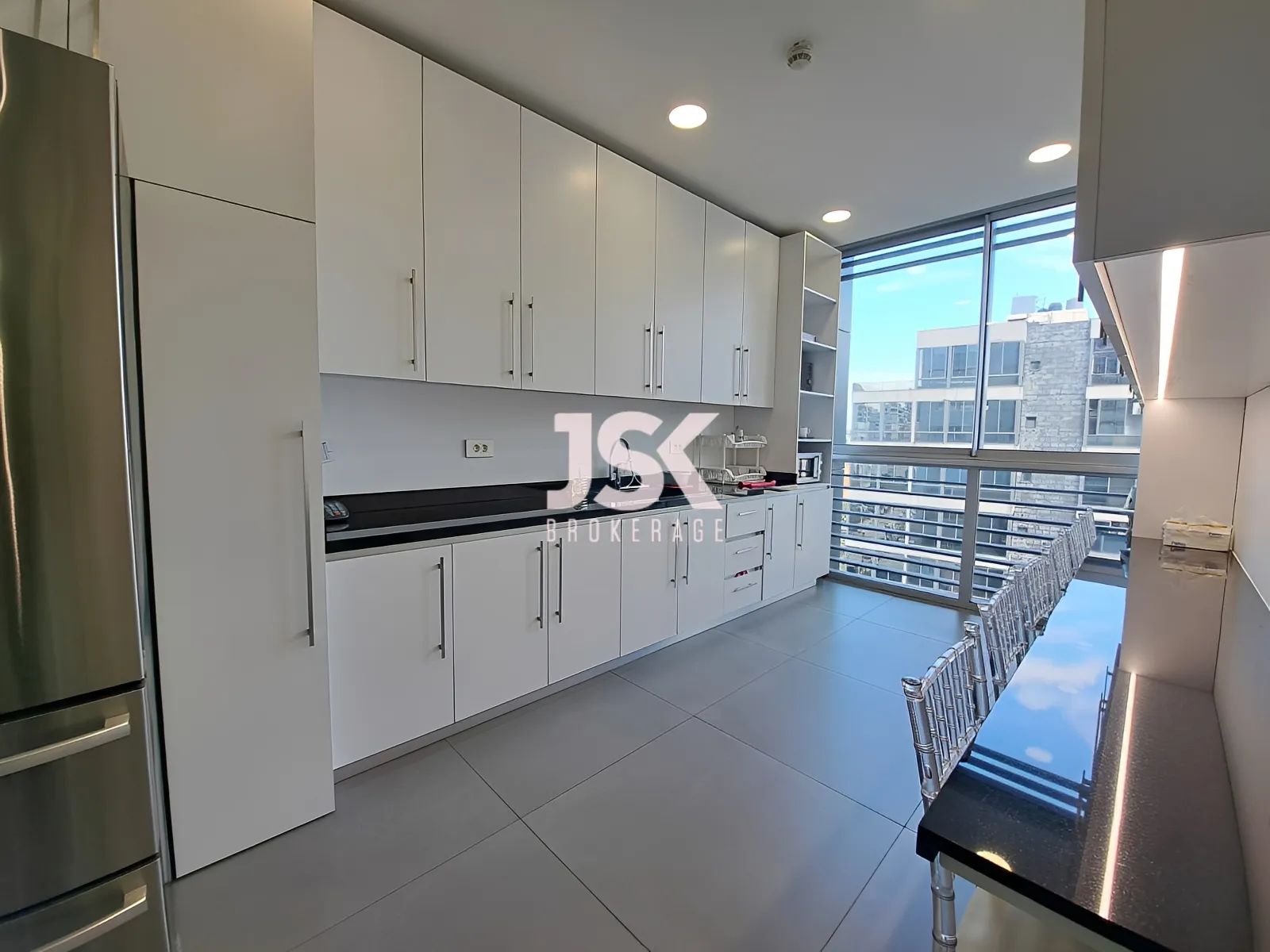 Office for Rent in Sin El Fil