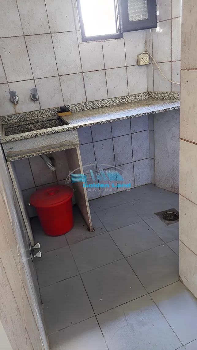 Office for rent in Dekwaneh