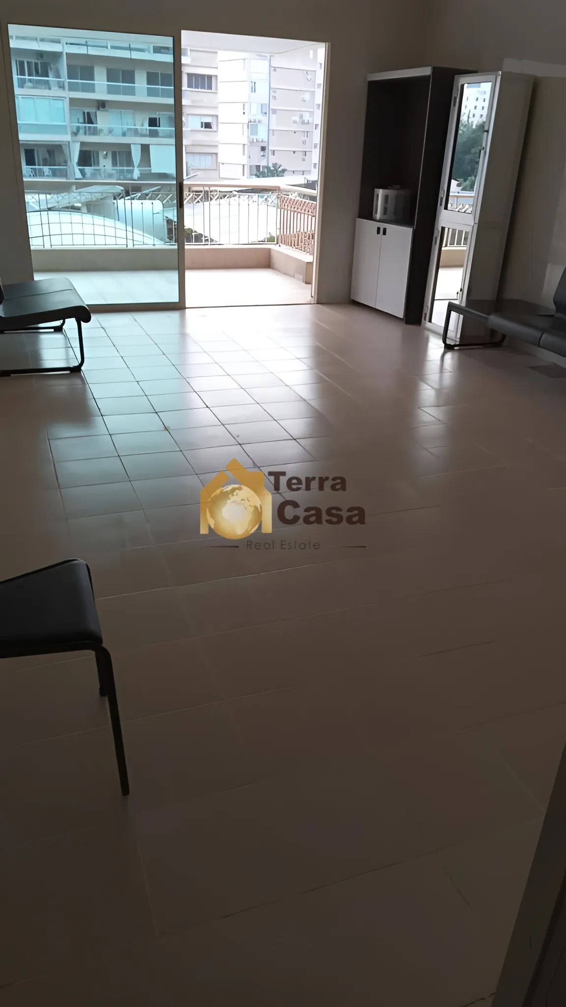 Office for rent in Sin El Fil