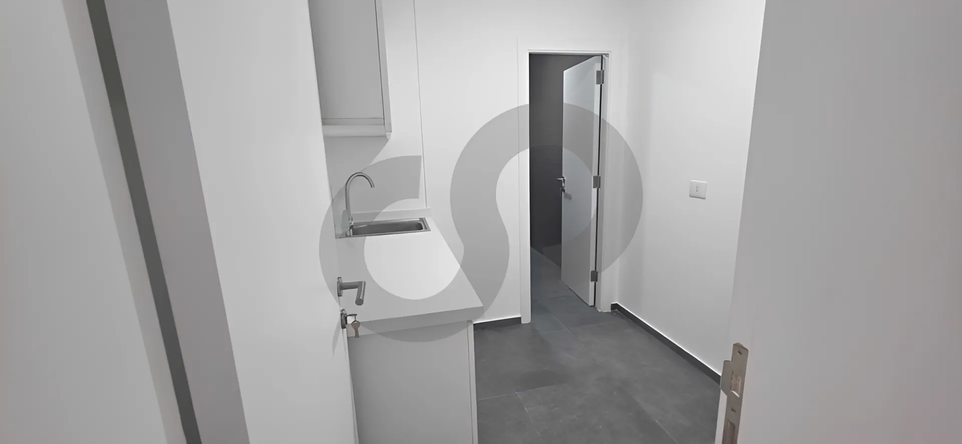 Commercial Property for Rent in Kousba