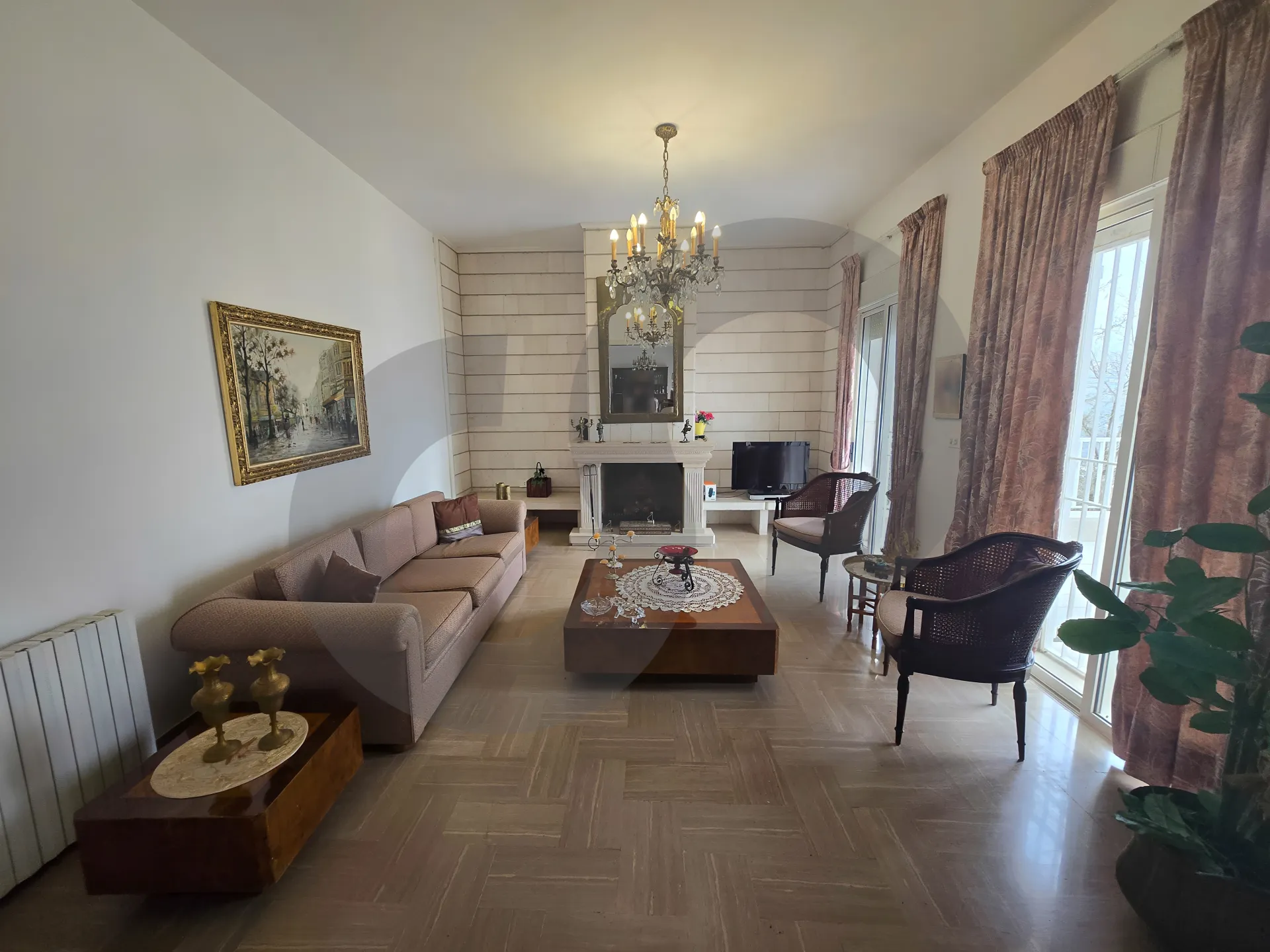 Villa for Sale in Kfardebian