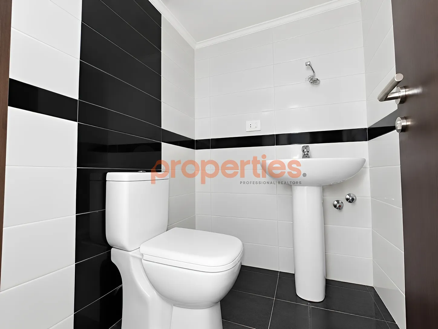 Apartment for Sale in Aamchit