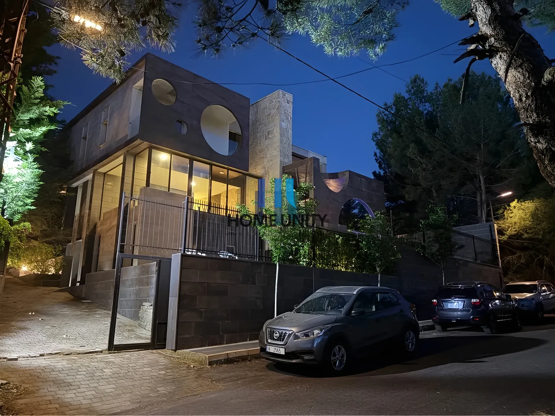 Villa for Sale in Shemlan
