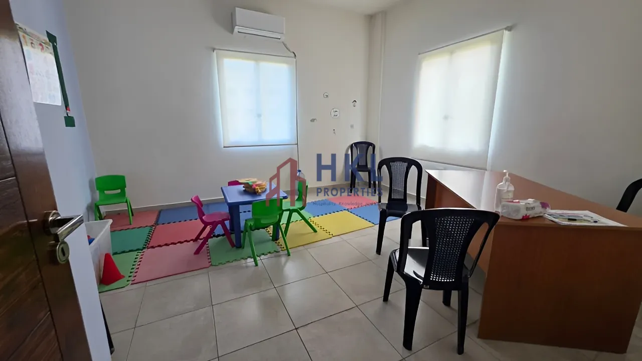 Office for rent in Dekwaneh