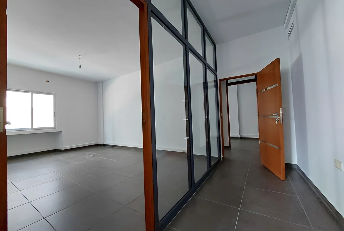 Office for Sale in Zalqa