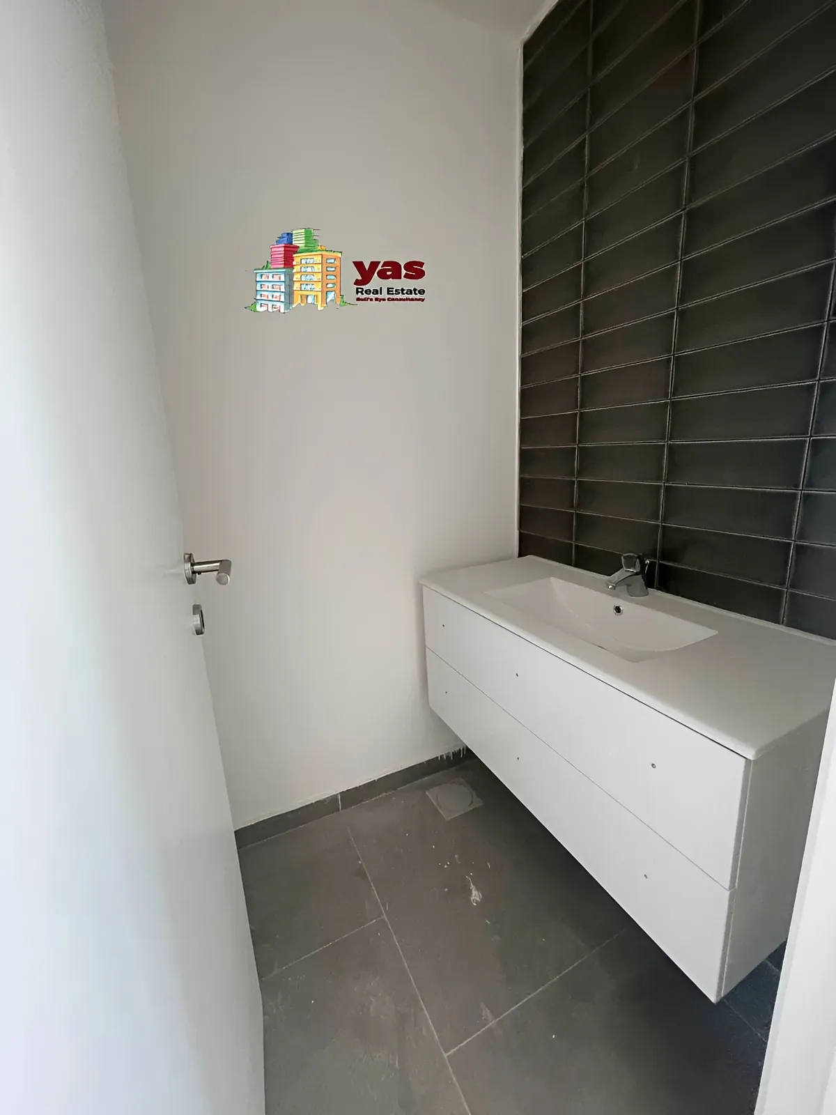 Apartment for Sale in Achrafieh - 1 bed, 2 bath