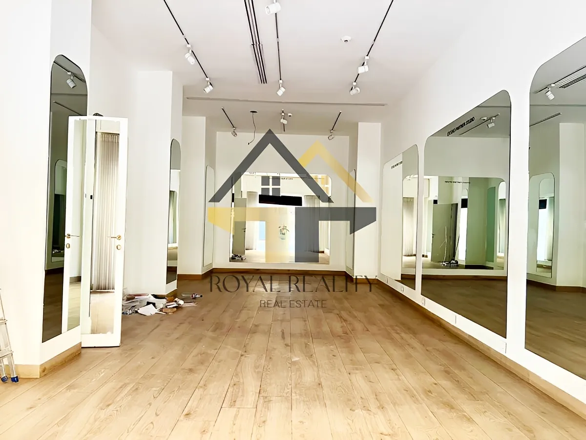 Shop for rent in Downtown