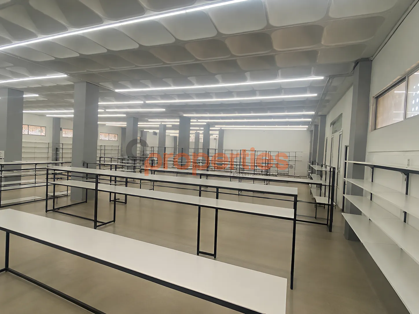 Showroom for rent in Mkalles, Lebanon