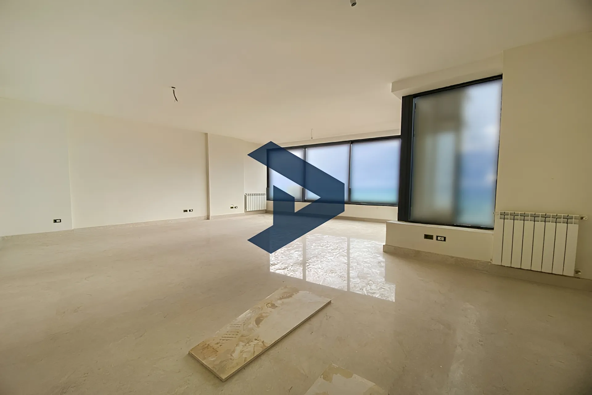 Apartment for rent in Hamra, Beirut, Lebanon - 3 bed, 4 bath
