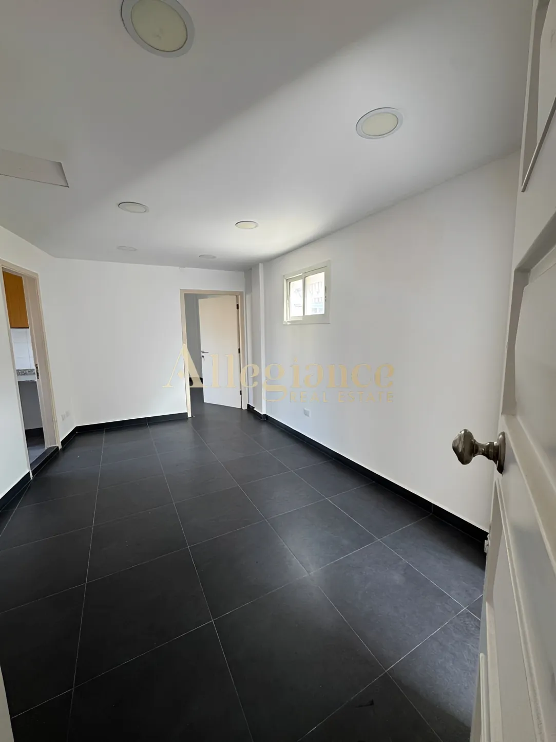 Office for rent in Achrafieh