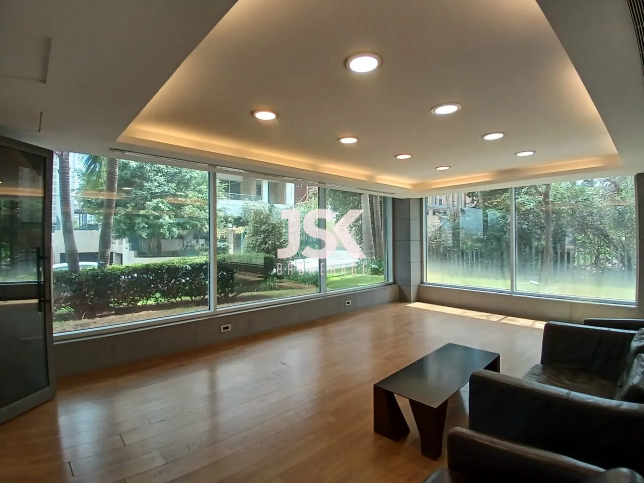 Office for Rent in Horch Tabet